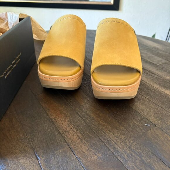 Frye Hazel 2 Slide, Marigold 8 - Picture 3 of 7